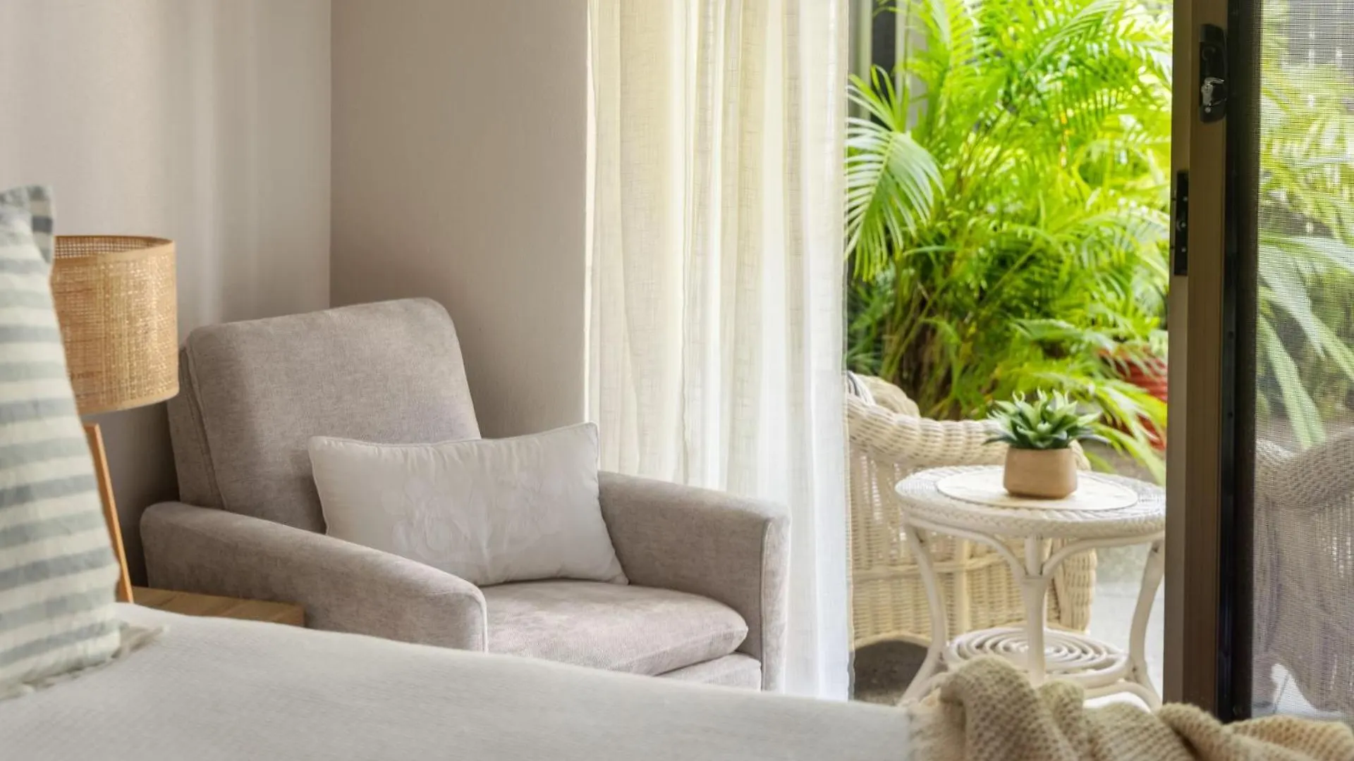 Aloha - Noosa Pde - Location And Beach Style アパート ヌーサヘッズ