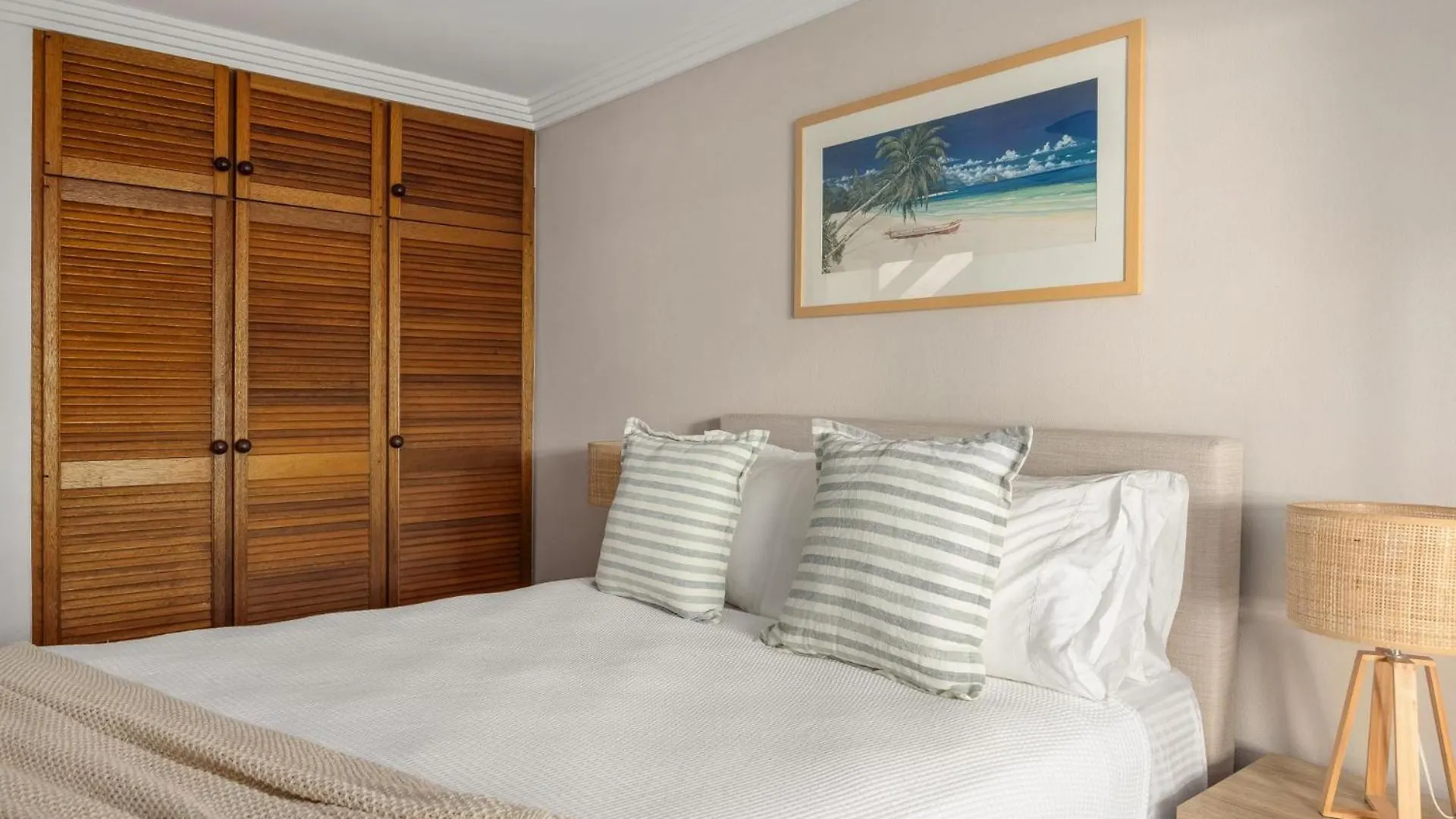 Aloha - Noosa Pde - Location And Beach Style 0*, ヌーサヘッズ